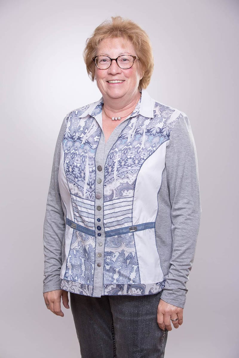 Frau Ingrid Floitgraf, Steuerfachangestellte